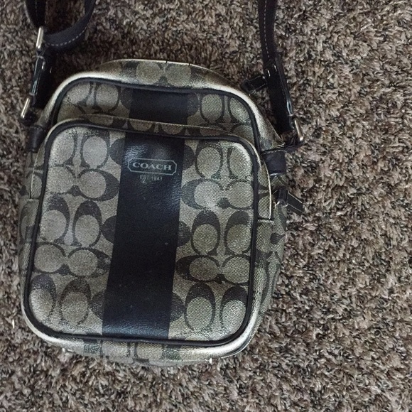 Coach purse - Picture 2 of 2